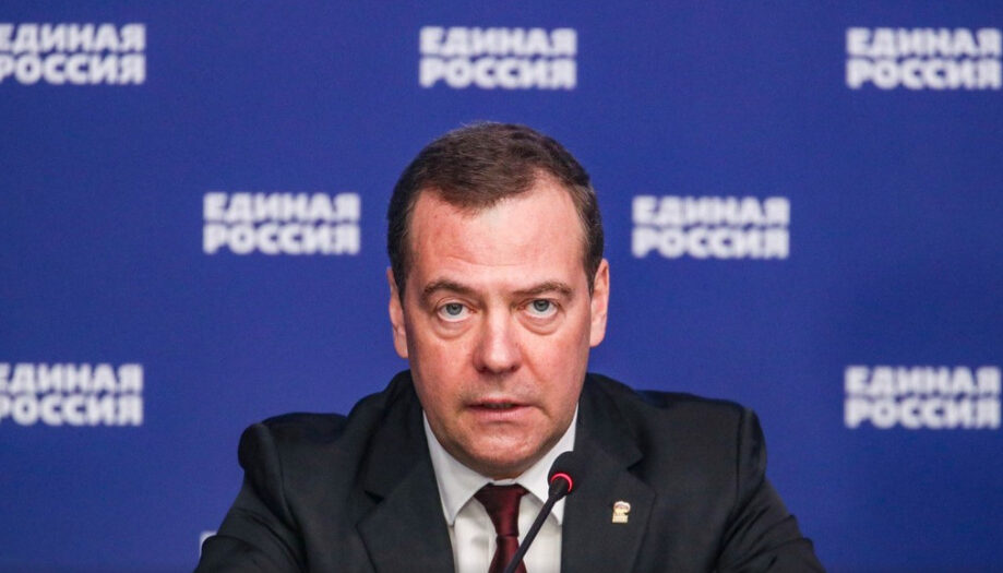 Медведев обеща ,че ще има "екологичен" ответен удар към Украйна